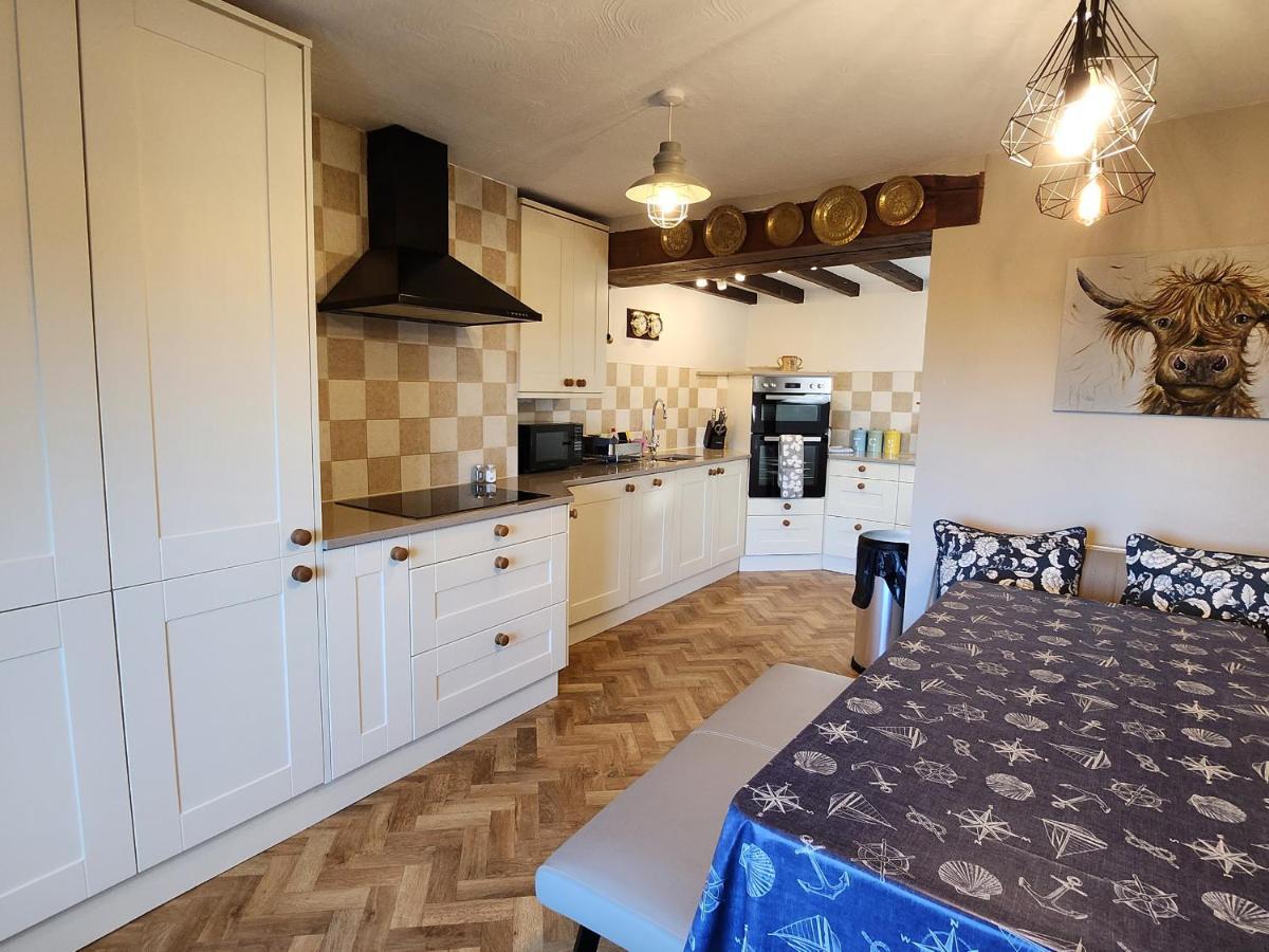 3 Penllan Cottages Холиуел Екстериор снимка