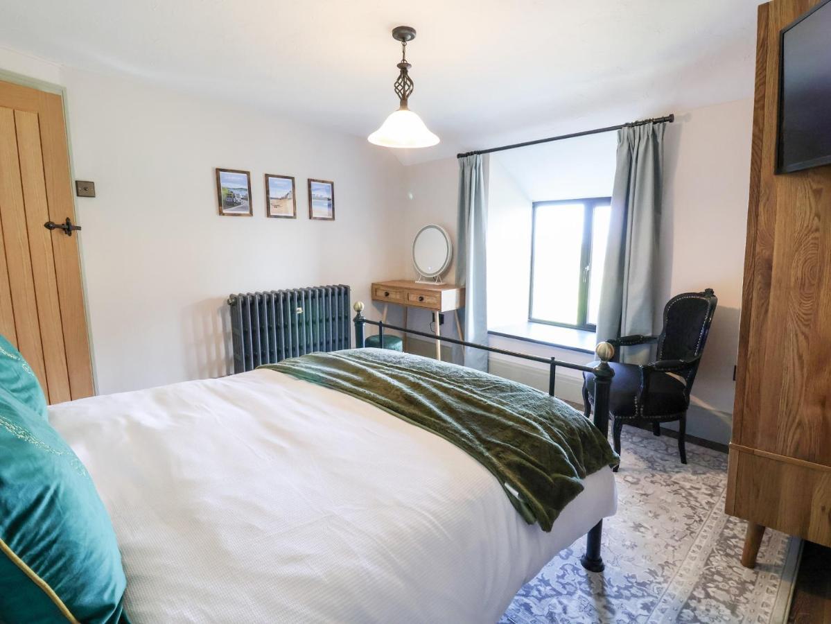 3 Penllan Cottages Холиуел Екстериор снимка