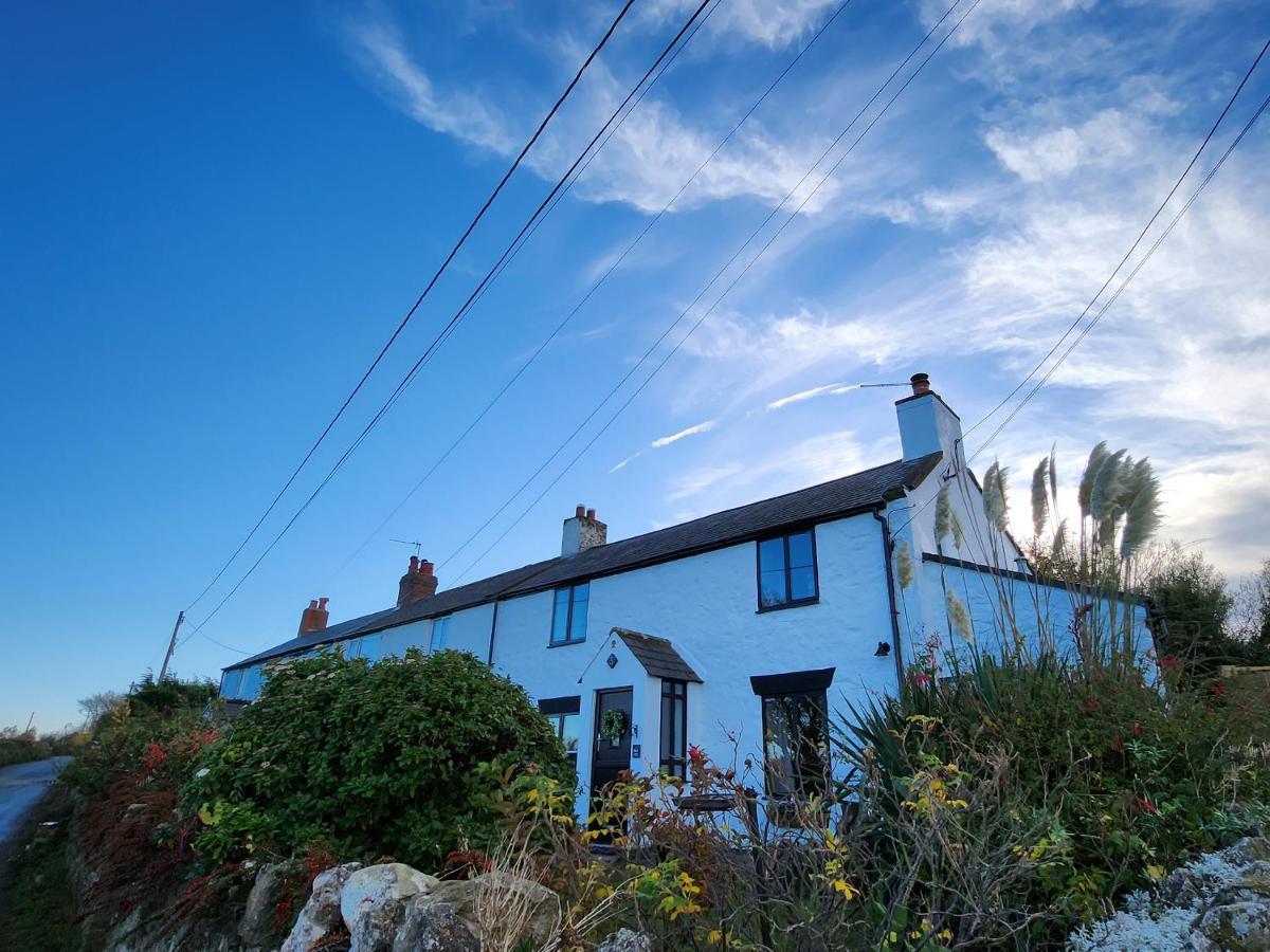 3 Penllan Cottages Холиуел Екстериор снимка